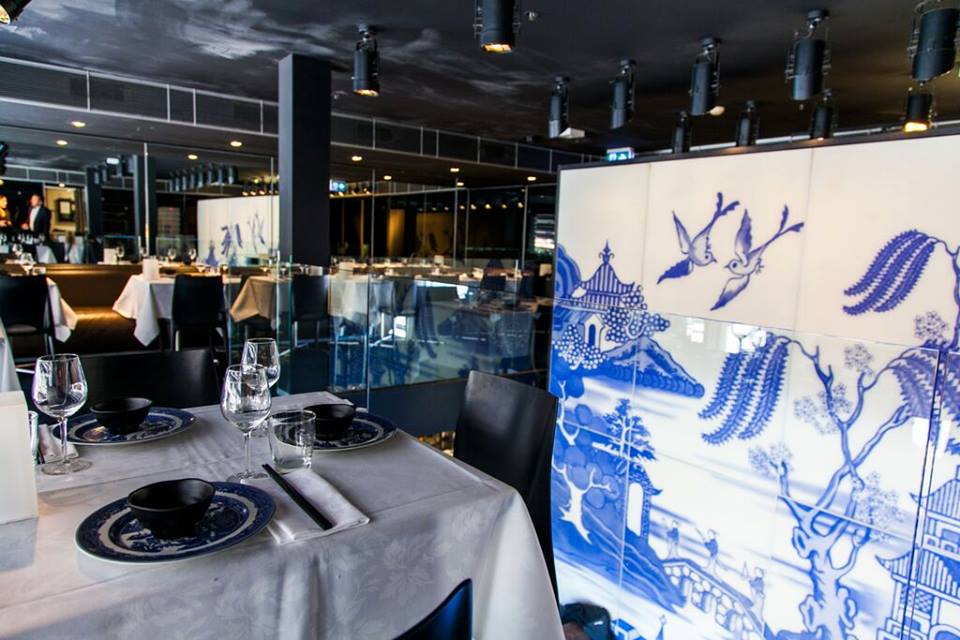 The mezzanine seats up to 44 guests. A sophisticated dining space with a floor to ceiling window overlooking Woolloomooloo Wharf.