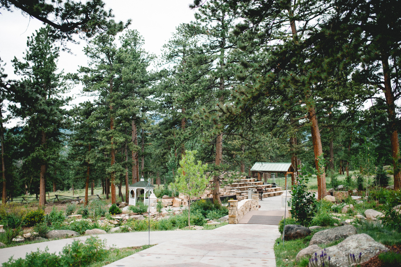 Della Terra is a place where natural beauty and romantic design are brought together to create the perfect secluded mountain venue for your wedding ceremony and reception.