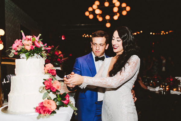 Floral Design: RIver Dell Flowers & Gifts | Cake: Keremo Cakes