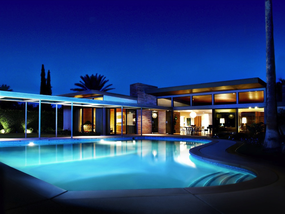 The estate is also wired with the latest technology, including wireless internet and iPod connectivity with surround sound.
