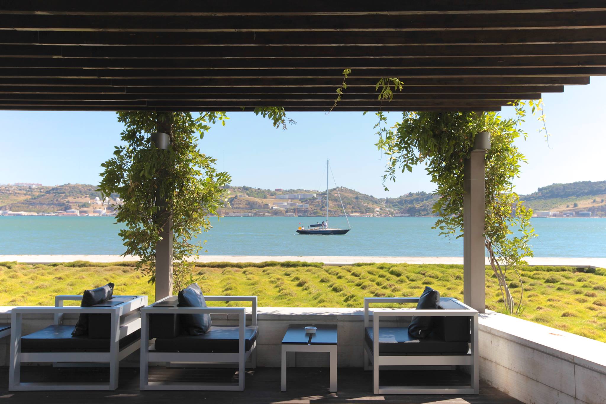 Altis Belém Hotel & Spa is a 5 star design hotel in Lisbon, located in Belém overlooking the Tagus River.