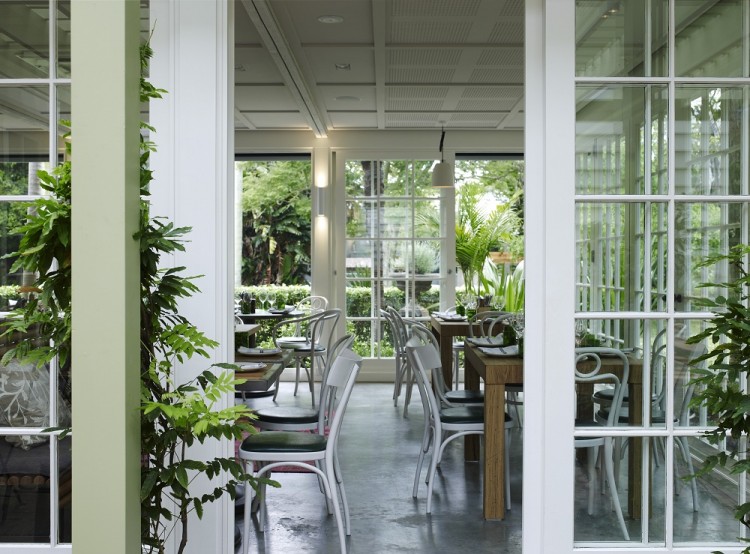 With a unique location, picturesque setting, delicious seasonal menus, incredible service and stylish furnishings, CHISWICK will create the perfect day that you and your guests will remember forever.