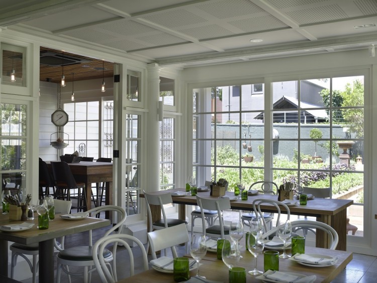 CHISWICK is a local place where you can drop in for a quick bite or a drink at the bar, a special celebration with friends or Sunday lunch with the family.