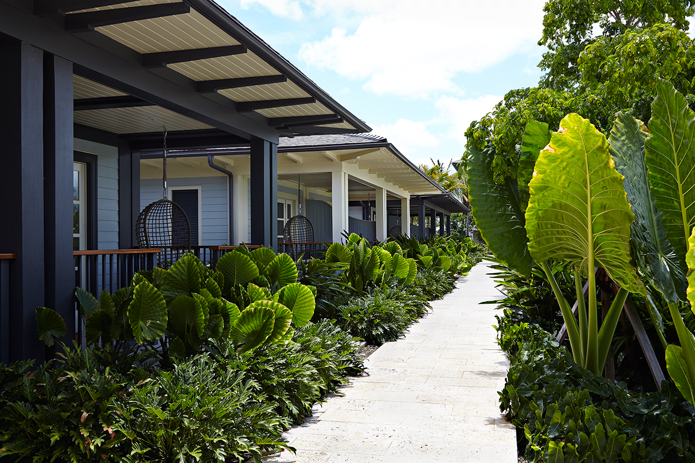 Two elegant and expansive poolside cottages, with secluded outdoor showers. Partition into suites or junior suites