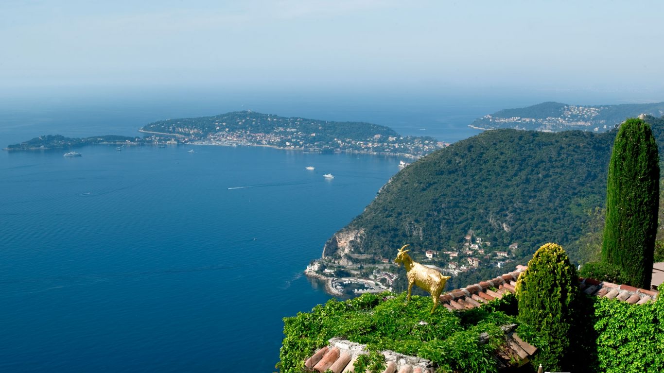 Perched on the rocks between sea and sky, LA CHEVRE D’OR provides a luxurious heaven in the medieval hilltop village of Eze.