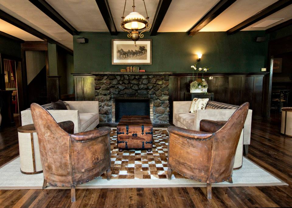 Cozy Lounge Area