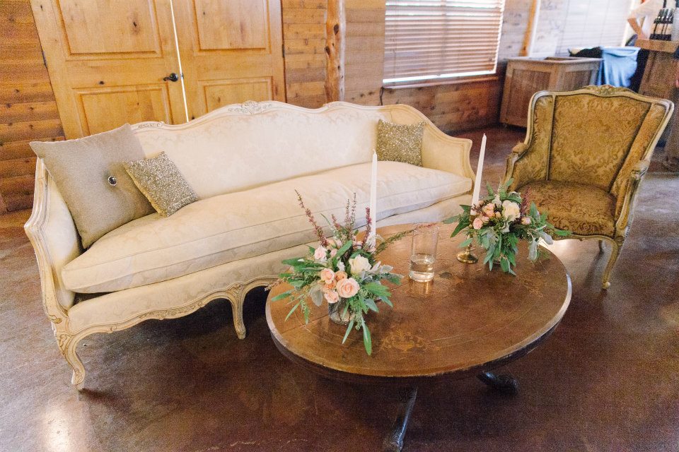 Floral Design: Wild Bunches Floral | Vintage Rental: Jenmarie Vintage Rentals & Bee Lavish Vintage Rental