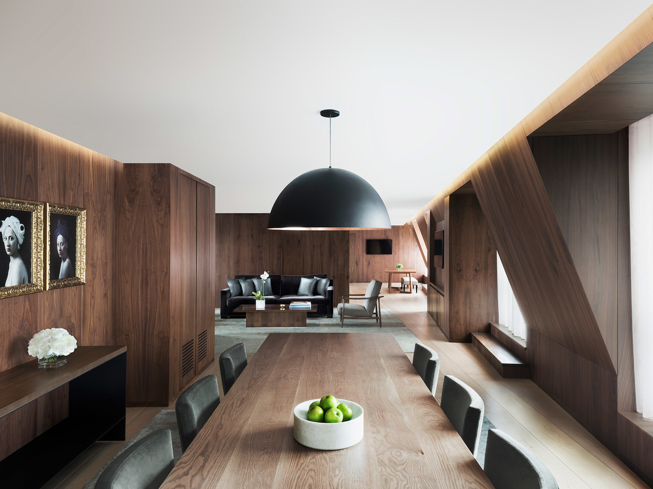 Dining room in the Penthouse.