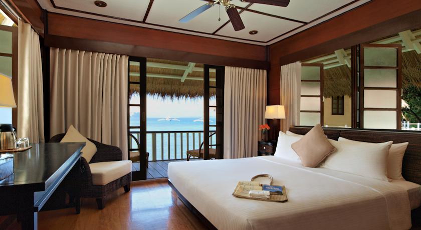 Take a private sunset cruise, indulge in a romantic dinner by the beach, or relax at the spa with our luxurious treatments.