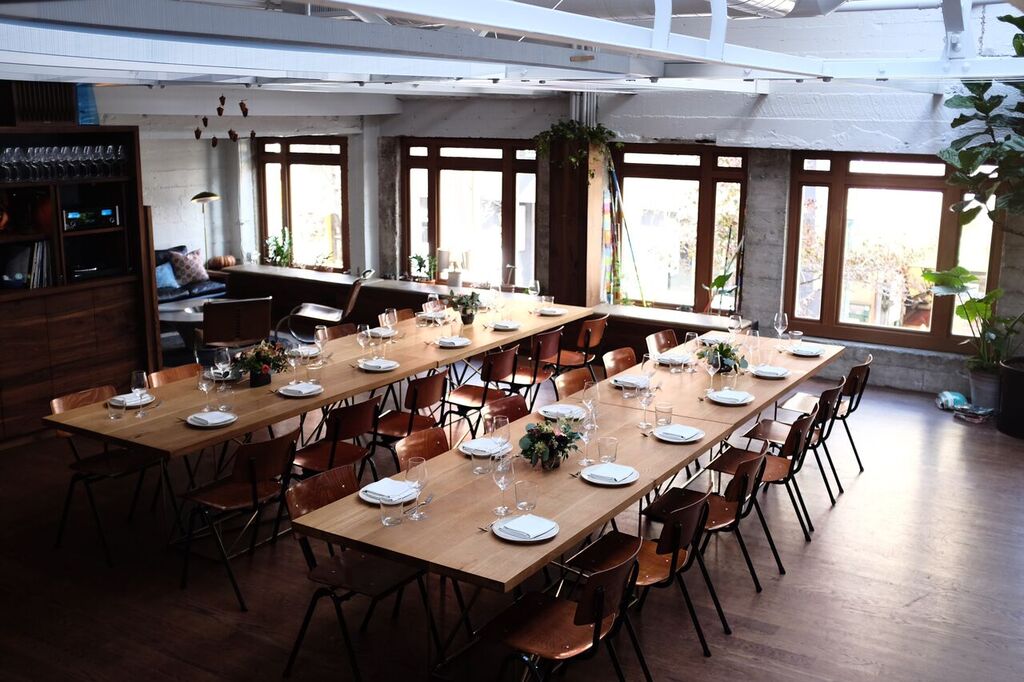 Take advantage of all we have to offer by working with our Chefs, Sommeliers, and Bartenders to hand craft your menu and beverages.