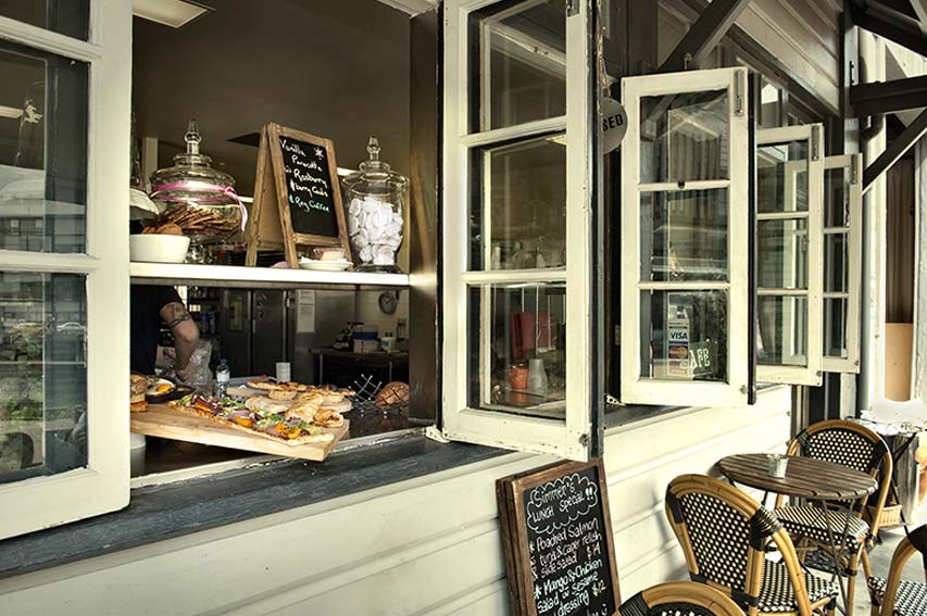 Nestled on the waterfront alongside Simmer on the Bay is one of Sydney’s best kept secrets - the Simmer Café.