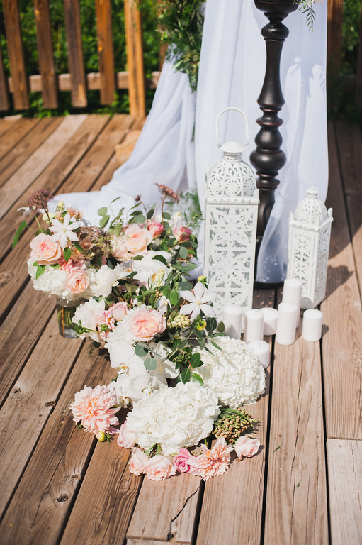 Event Planning & Design, Stationery, Hair and Makeup: Janie Rocek | Floral Design: Lace and Lilies