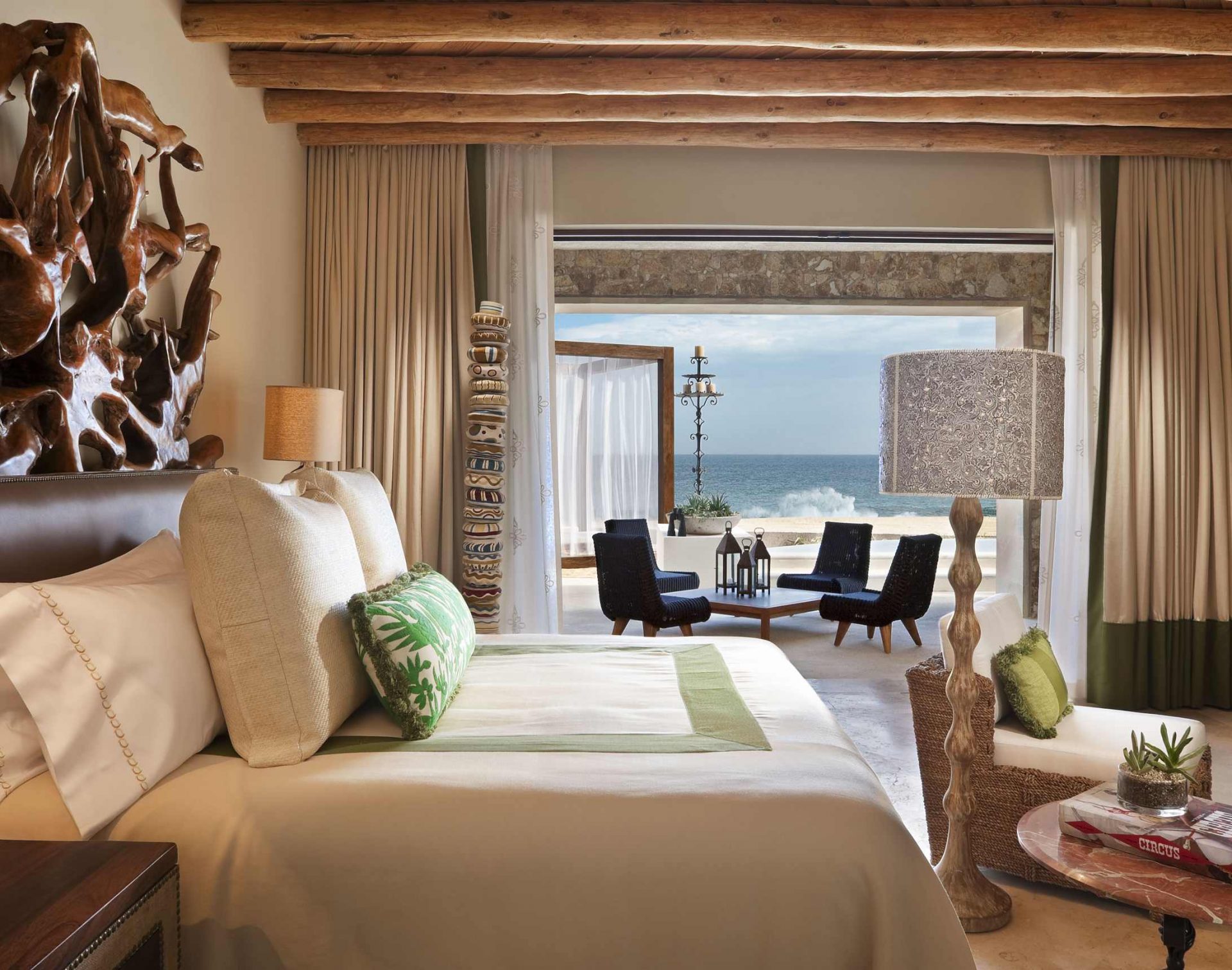 Each of our guestrooms and Los Cabos suites features refined design details and amenities, including curated re