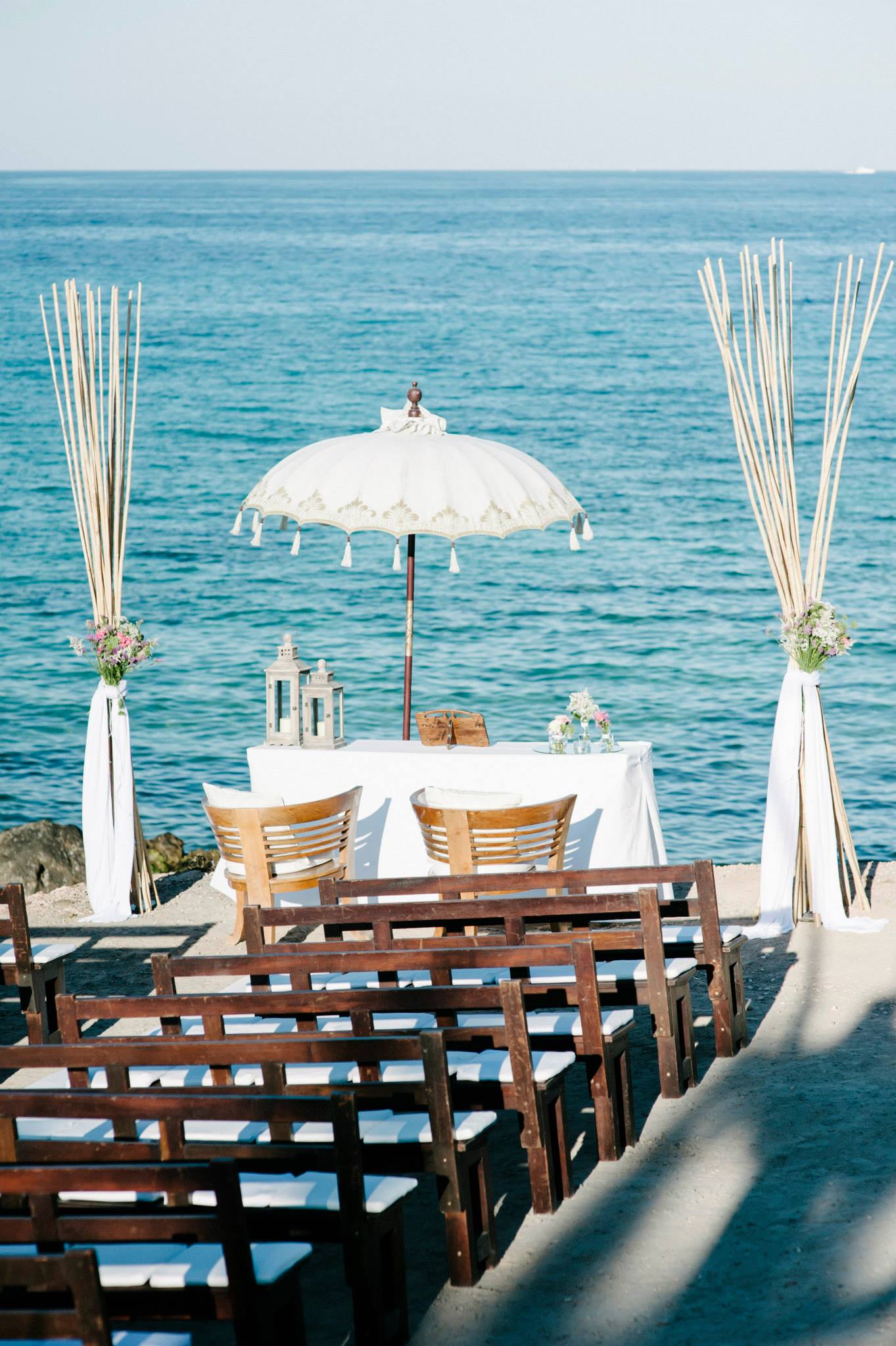 A place that smells deeply of the Mediterranean sea and that offers every experience necessary to enjoy the island in all its moments, a chance to enjoy a different kind of place in nature.