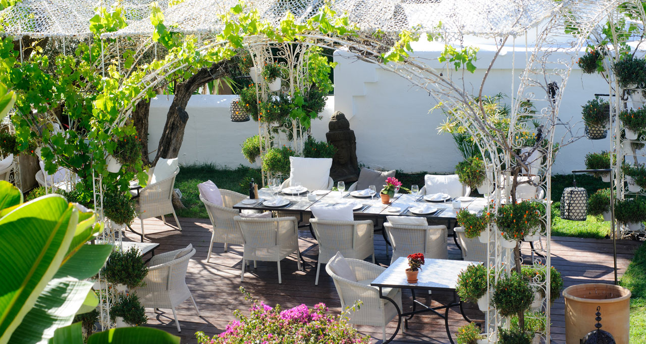 Before you even try our amazing food come and contemplate a truly unique voyage.