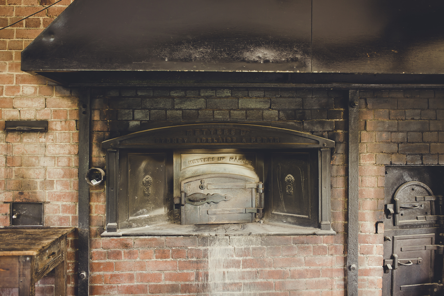 From a casual, long lunch of shared woodfired pizzas in the Harvest Old Bakery to an elegant al a carte or set menu served in the Harvest private dining room or restaurant, we will happily accommodate your group’s needs.