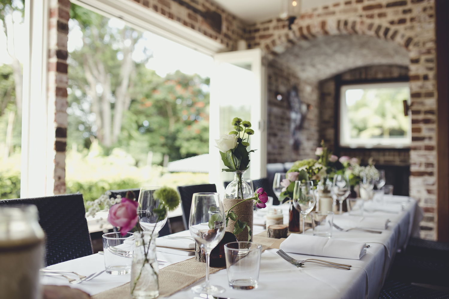 Seating inside & outside under covered verandas, the restaurant features a cozy leather lounge set around the fire and elegant bar, surrounded by the Harvest Gardens.
