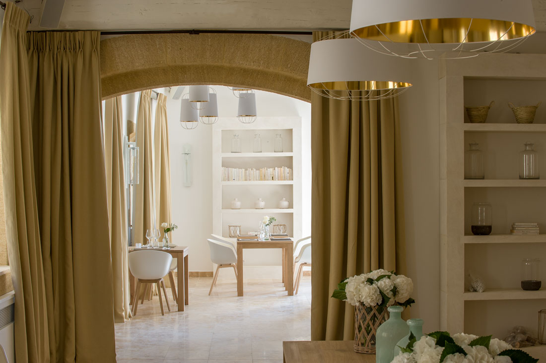 Organize your weddings or seminars at the Vieux Castillon, and enjoy a countryside gateway, in an exceptional location.
