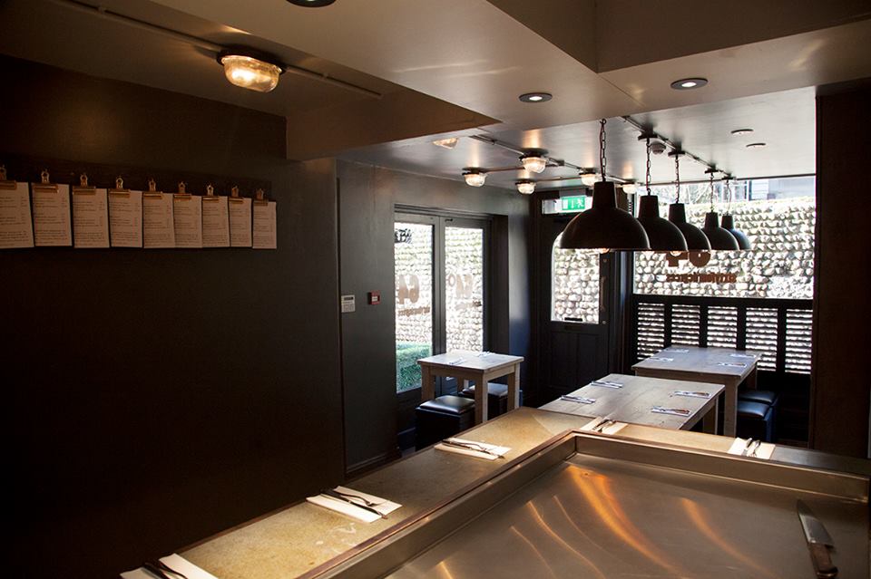 The philosophy of the restaurant is that 'the food rules'. 64 Degrees is all about creating a unique, social dining experience, creating exceptional dishes without the formality of many fine dining settings.