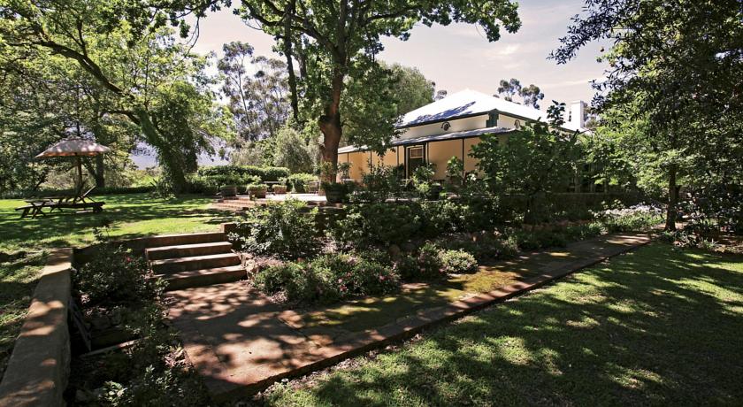 Bartholomeus Klip is famous for its food, which is generous, imaginative and mostly made from a variety of local produce.