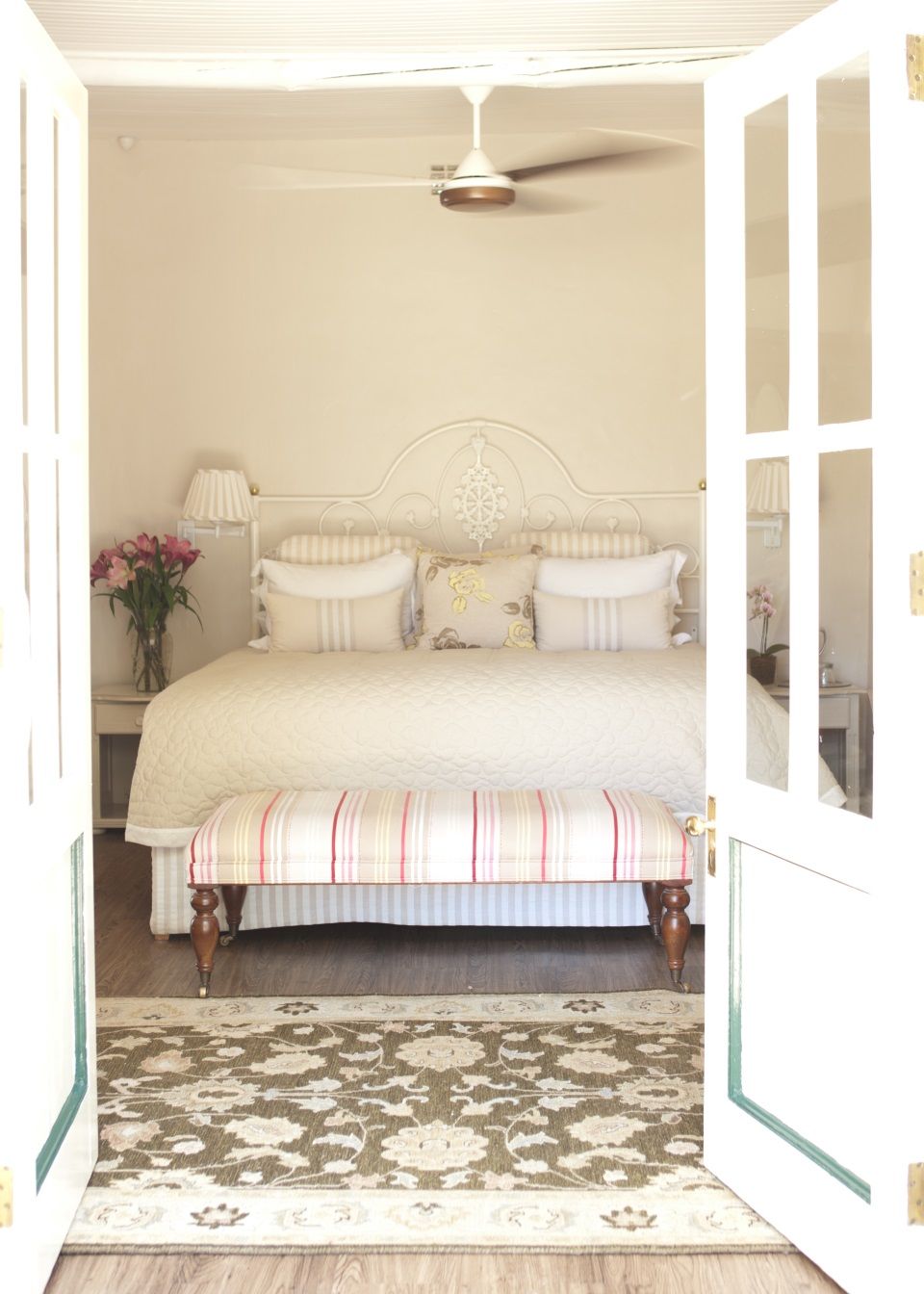 Light and air bedroom, great for relaxing.