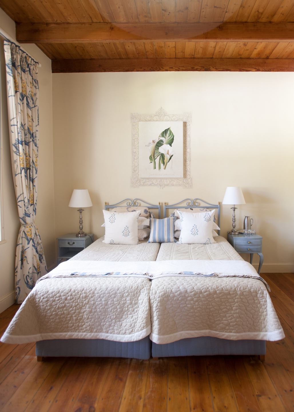 There is a long history of hospitality at Bartholomeus Klip, which shows in the friendly smiles that greet our guests and the relaxed atmosphere of the homestead.