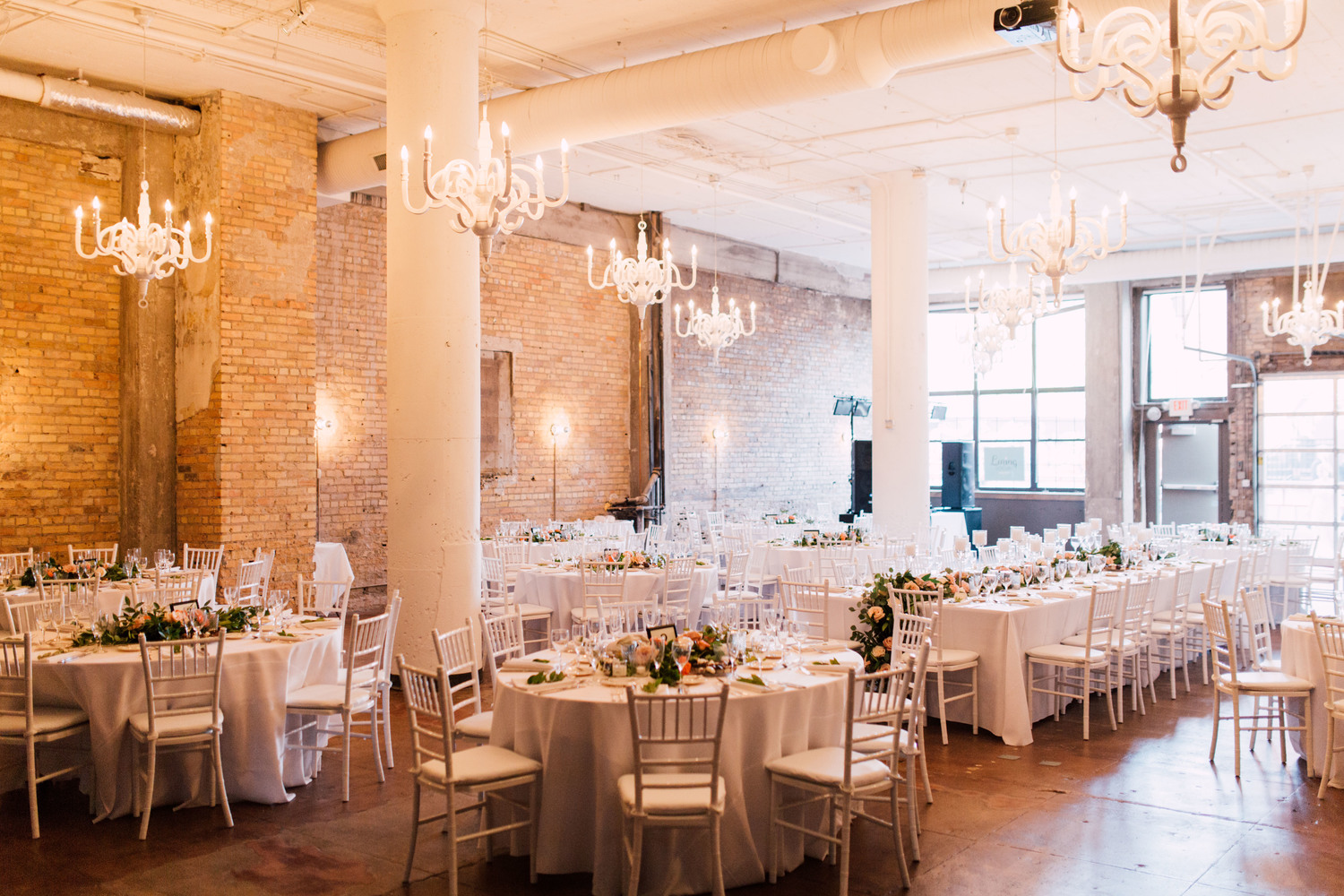 The Chelsea Room: In dramatic contrast to the gleaming marble of the Waverly Room, this larger second room is inspiringly romantic with raw elements of urban chic.