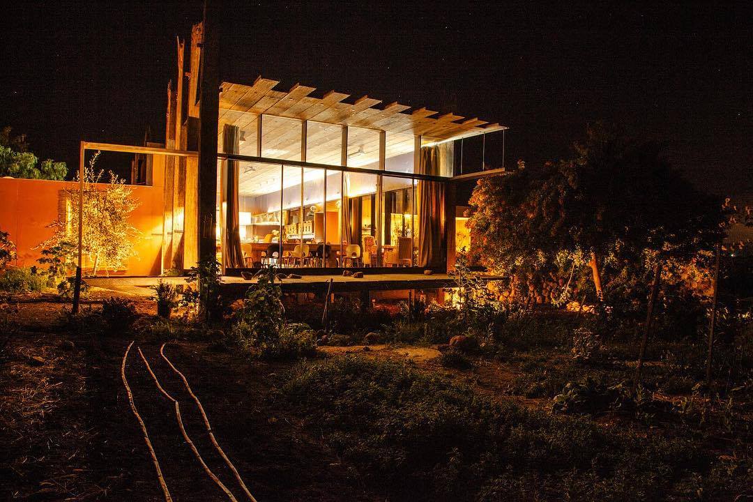 Corazon de Tierra at night.