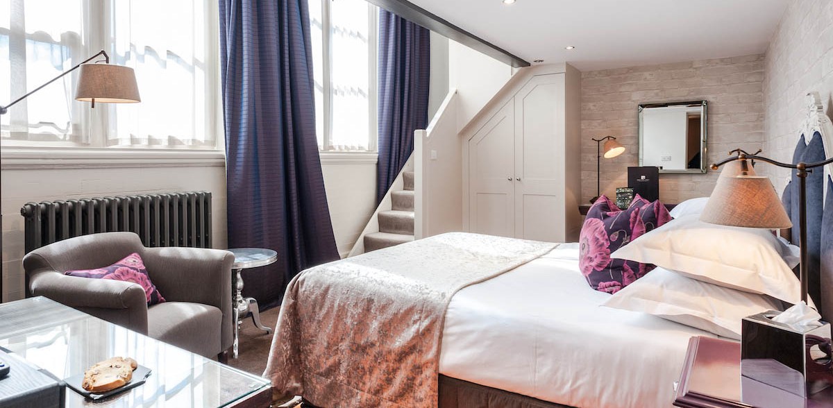 There are eight duplex Boudoir Grand bedrooms located on the first and second floors of the Old School House. These are larger than the Baby Grand ranging in size from 330 - 400 sq ft.