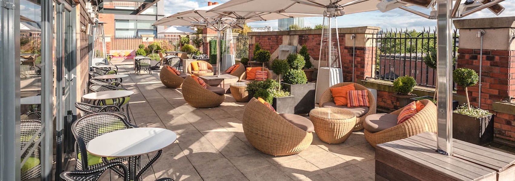 The elegant Rooftop Lounge is a unique venue in Manchester with access to the iconic south facing terrace which makes it an ideal venue for lively birthday, or anniversary parties and corporate events.
