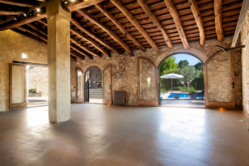 The estate is also a great location for special events such as meetings and themed parties, special celebrations, anniversaries and family gatherings or corporate events.