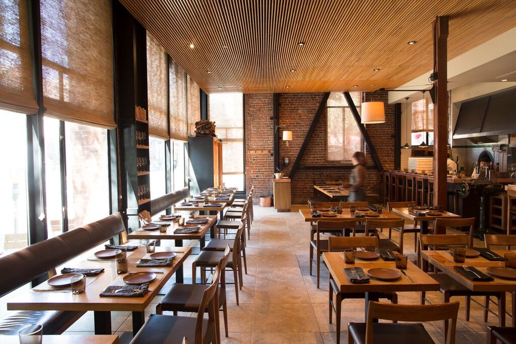 Cotogna is a celebration of rustic Italian cuisine and offers a daily-changing menu of spit-roasted or grilled meats and fish, wood-oven pizzas and house-made pastas.