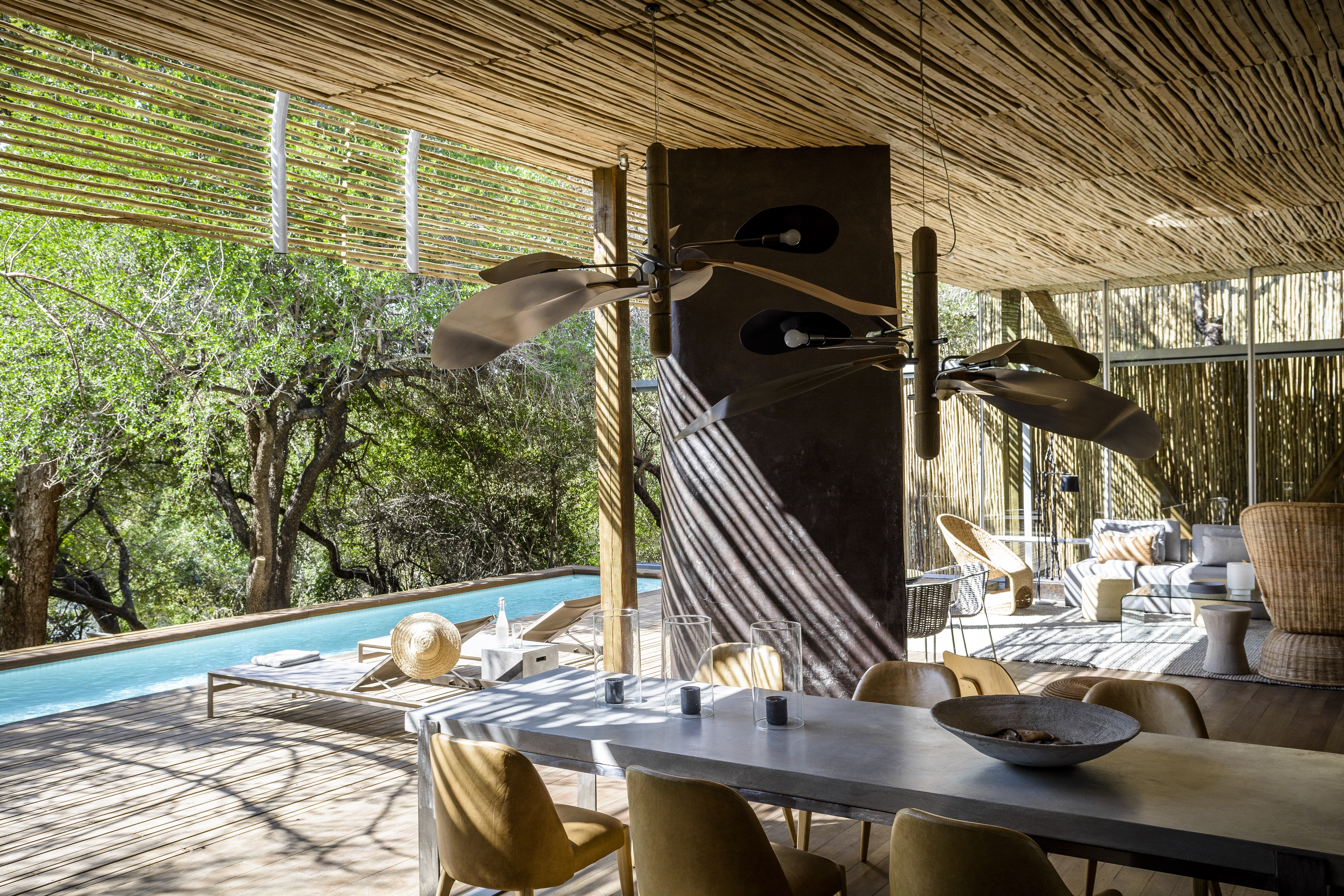 This dramatic lodge, comprises 13 suites and one private-use villa that give guests a front row seat to the Kruger National Park with bold, contemporary open plan suites suspended above the N’Wanetsi River.