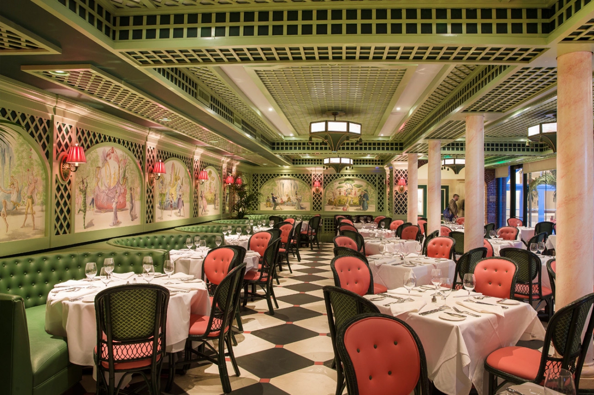Brennan's old-world elegance, fanciful decor and pampering service create a unique and sophisticated backdrop for a most memorable meal.