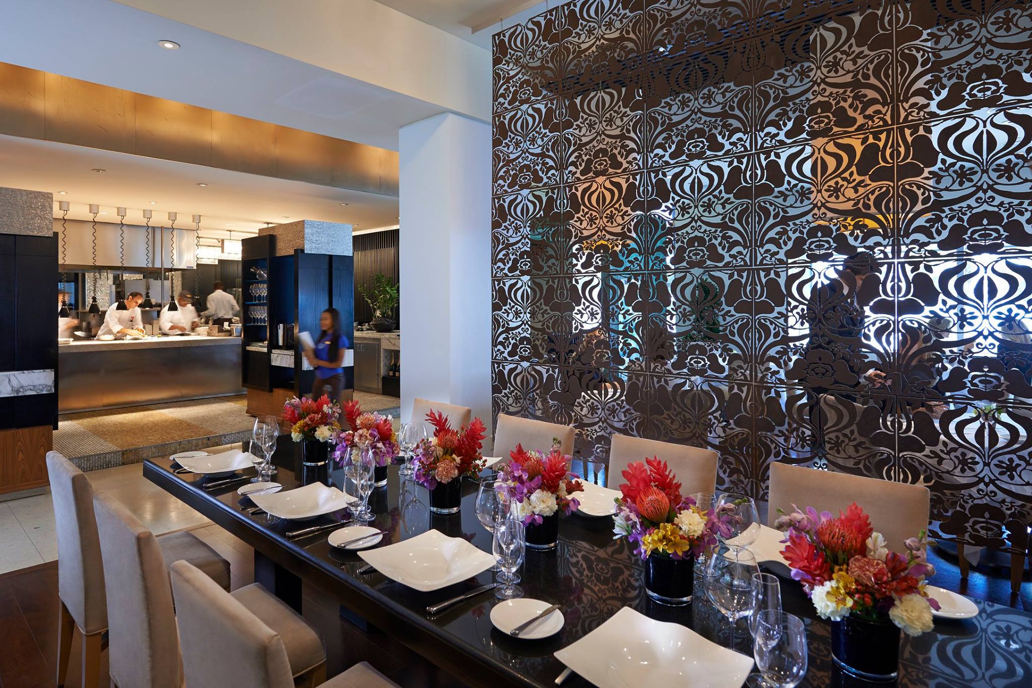 Azul offers semi-private dining on a raised section of the restaurant, facing Biscayne Bay and accommodating up to 40 people.