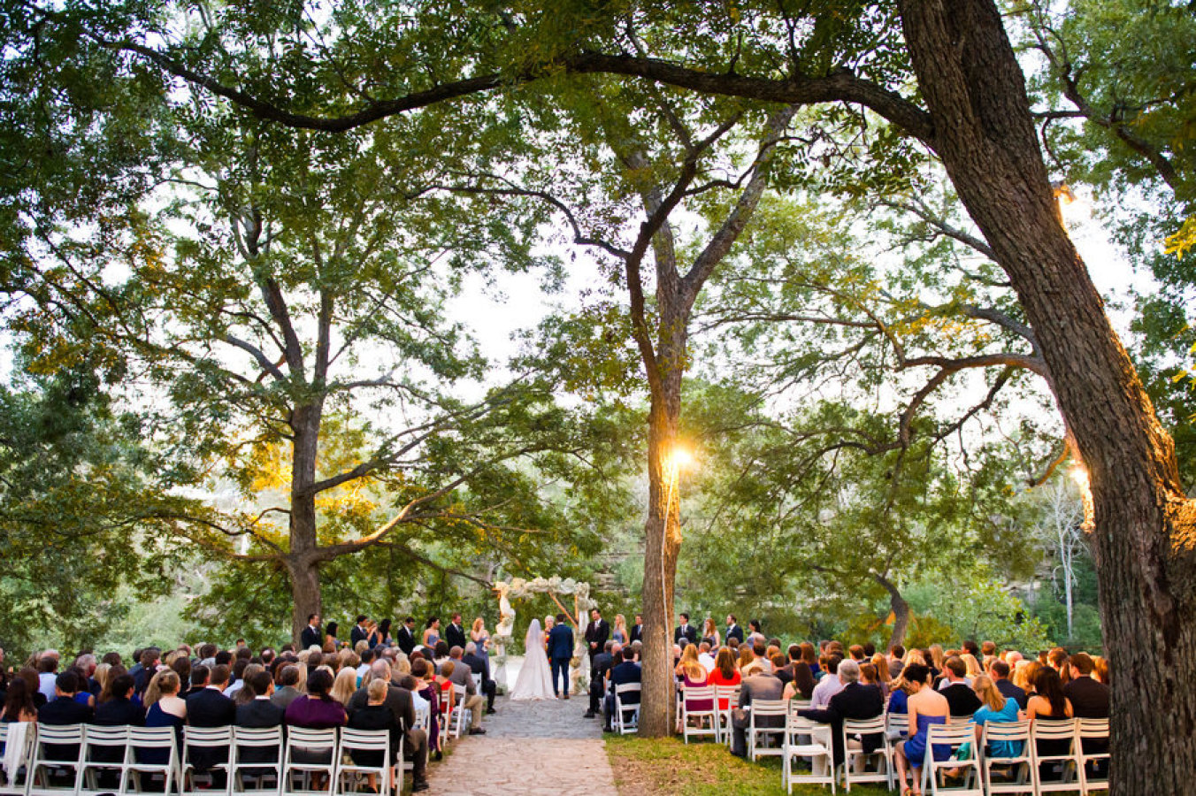 Whether you envision dancing under the stars at Pecan Grove, sipping cocktails overlooking the sunset at Thurman’s Mansion, or exchanging vows in the vineyard, we have a venue for every bride.