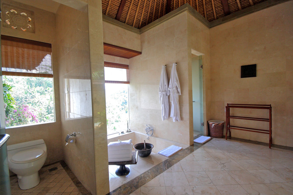 Spa like bathrooms in your villa.