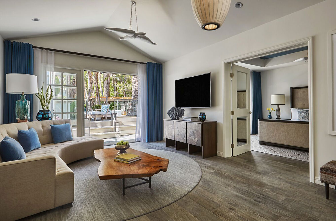 Tall ceilings with great natural lighting. - Bungalow One