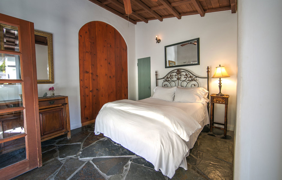 Delphi Room