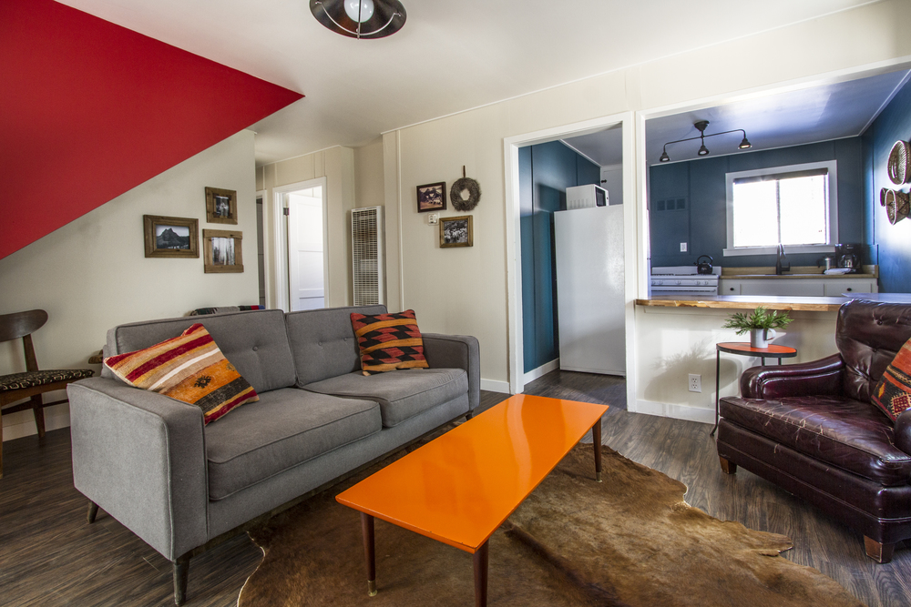 3 Bed, 2 Bath (Cabins 8 & 11) 2 Bed + Loft (Cabin 10)