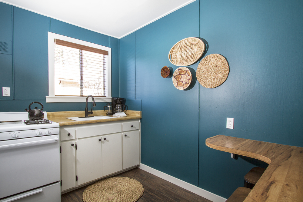3 Bed, 2 Bath (Cabins 8 & 11) 2 Bed + Loft (Cabin 10)