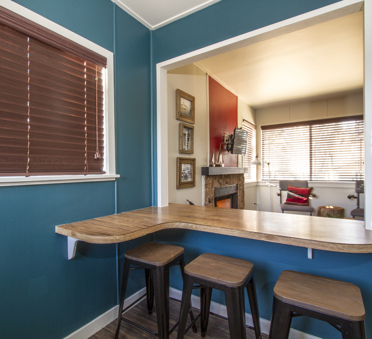 3 Bed, 2 Bath (Cabins 8 & 11) 2 Bed + Loft (Cabin 10)