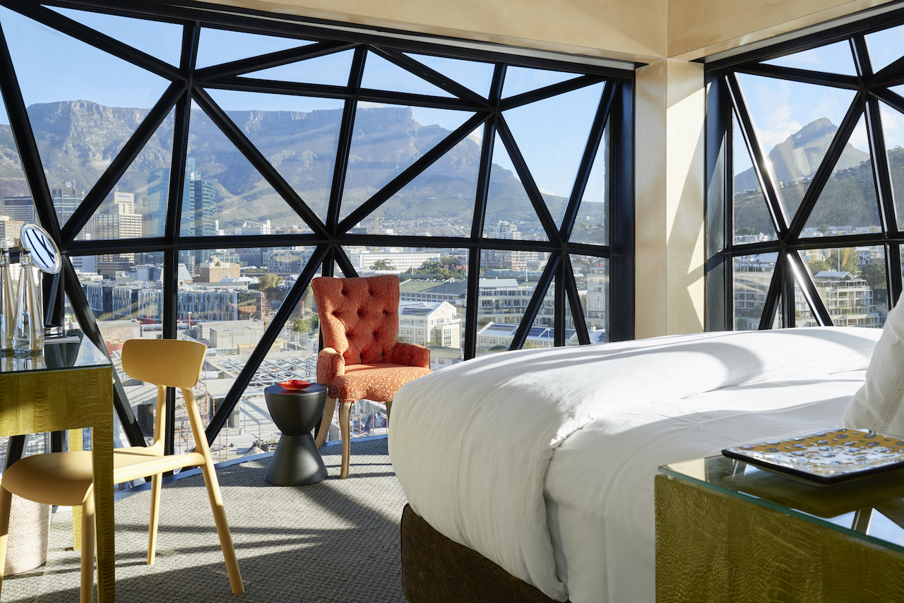 While The Family Suite's lose the double-spacing ceiling height, the mezzanine level offers a loft apartment feel and maintains the beautiful views from both bedroom and living room areas.
