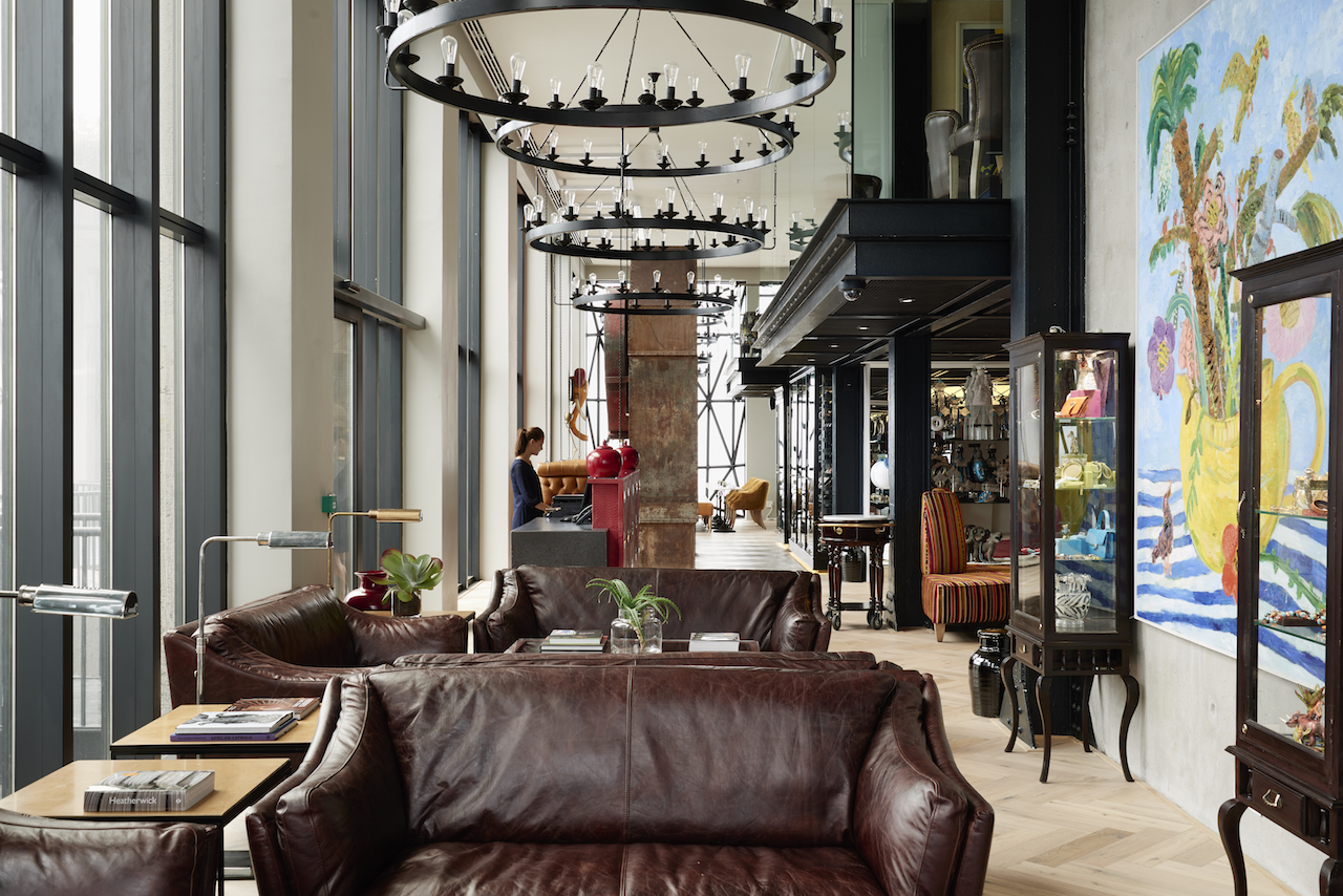 The sixth floor reception area between The Willaston Bar and The Granary Cafè.