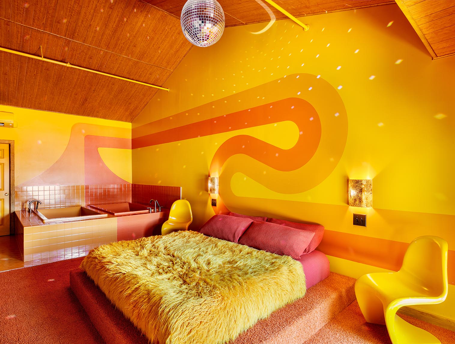 This New, Retro-Themed Nashville Hotel is Giving Us Some Serious 70's Vibes