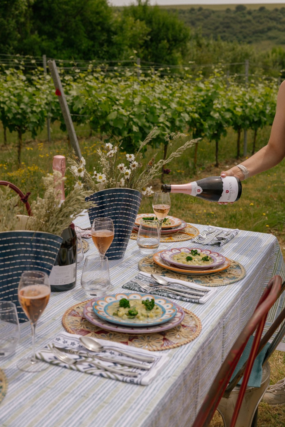 Call It ‘Soft Hosting’: The Low-Key Dinner Party Trend Taking Over Group Trips