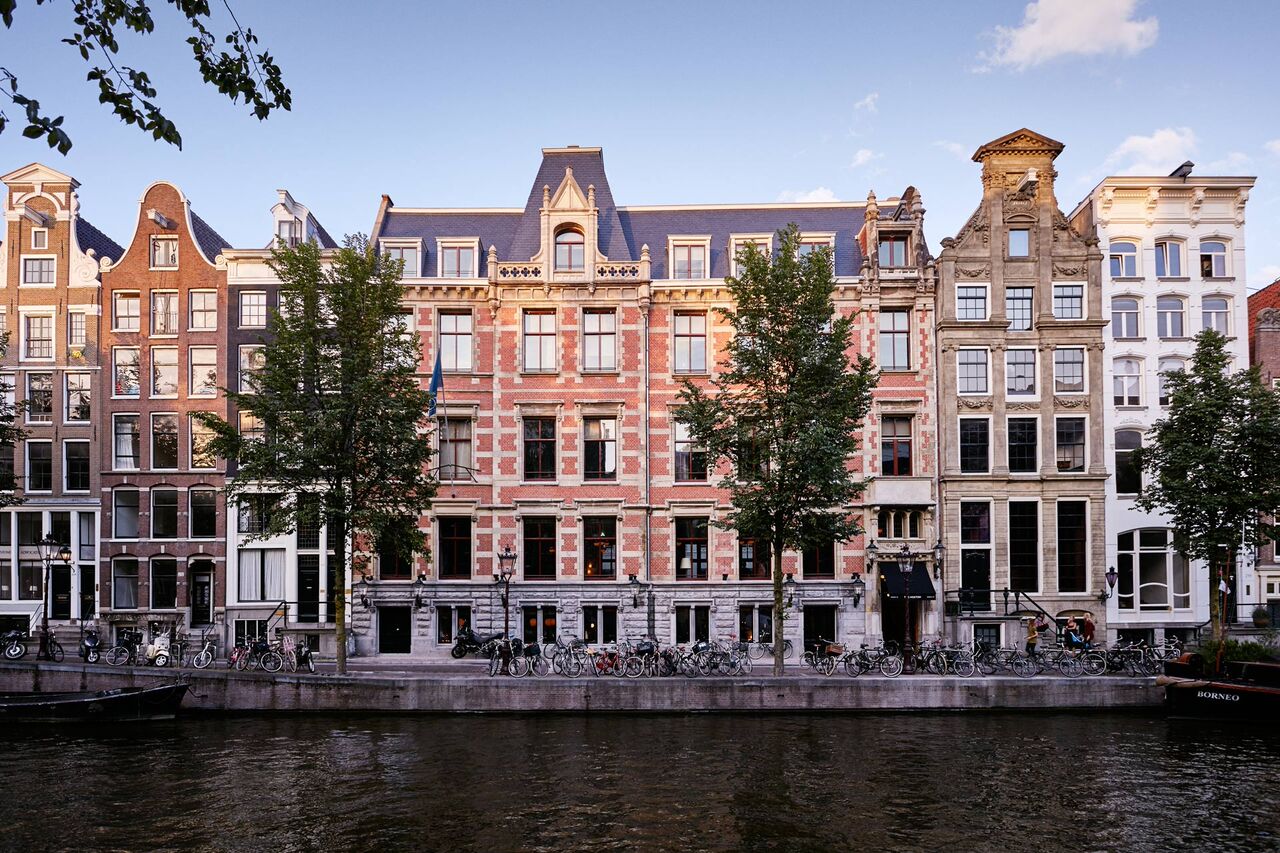 The Hoxton, Amsterdam is made up of 5 canal houses, once home to the Mayor of Amsterdam way back in the 17th century, they now feature 111 rooms spread over 5 floors.