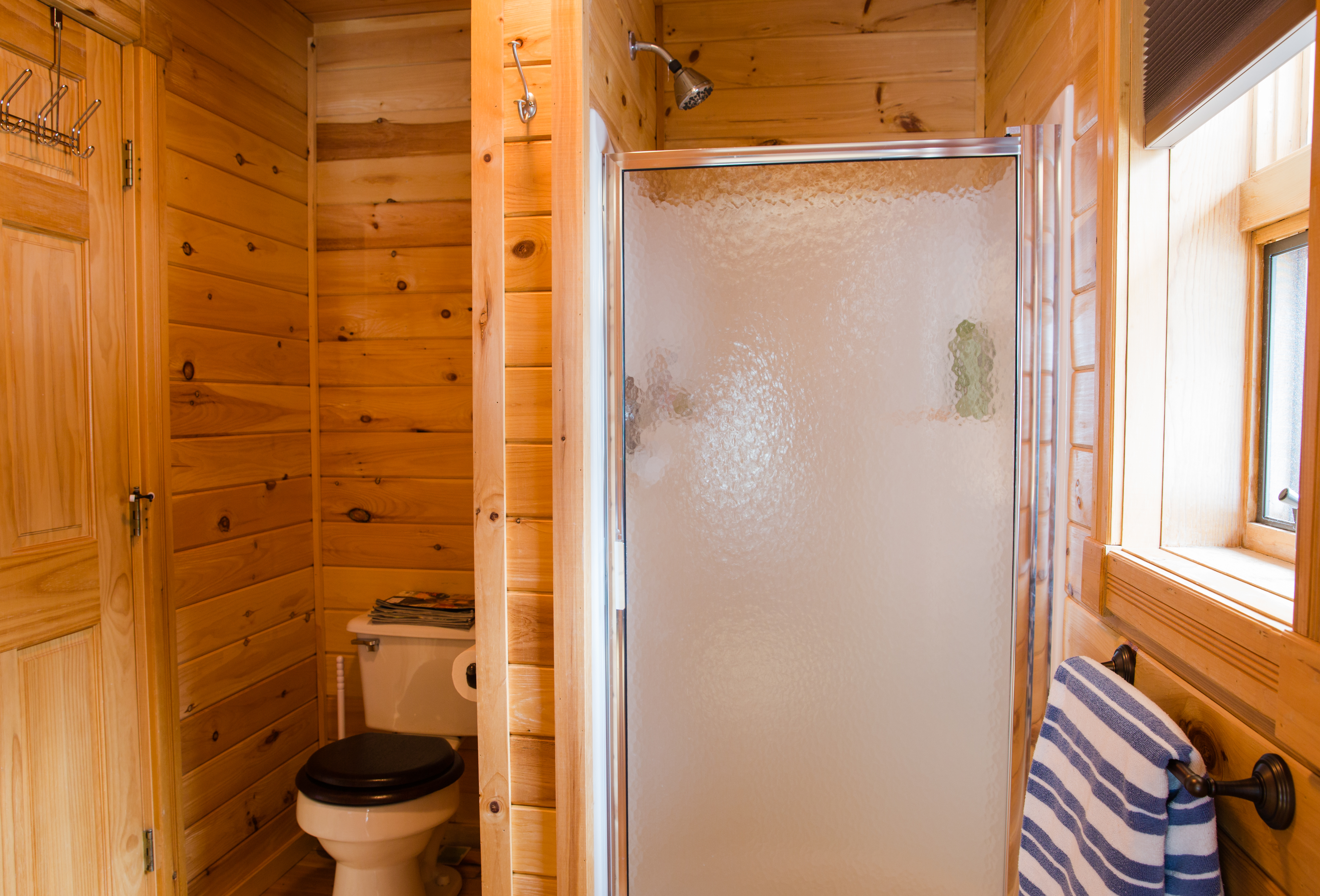 Standard Guest Bathroom