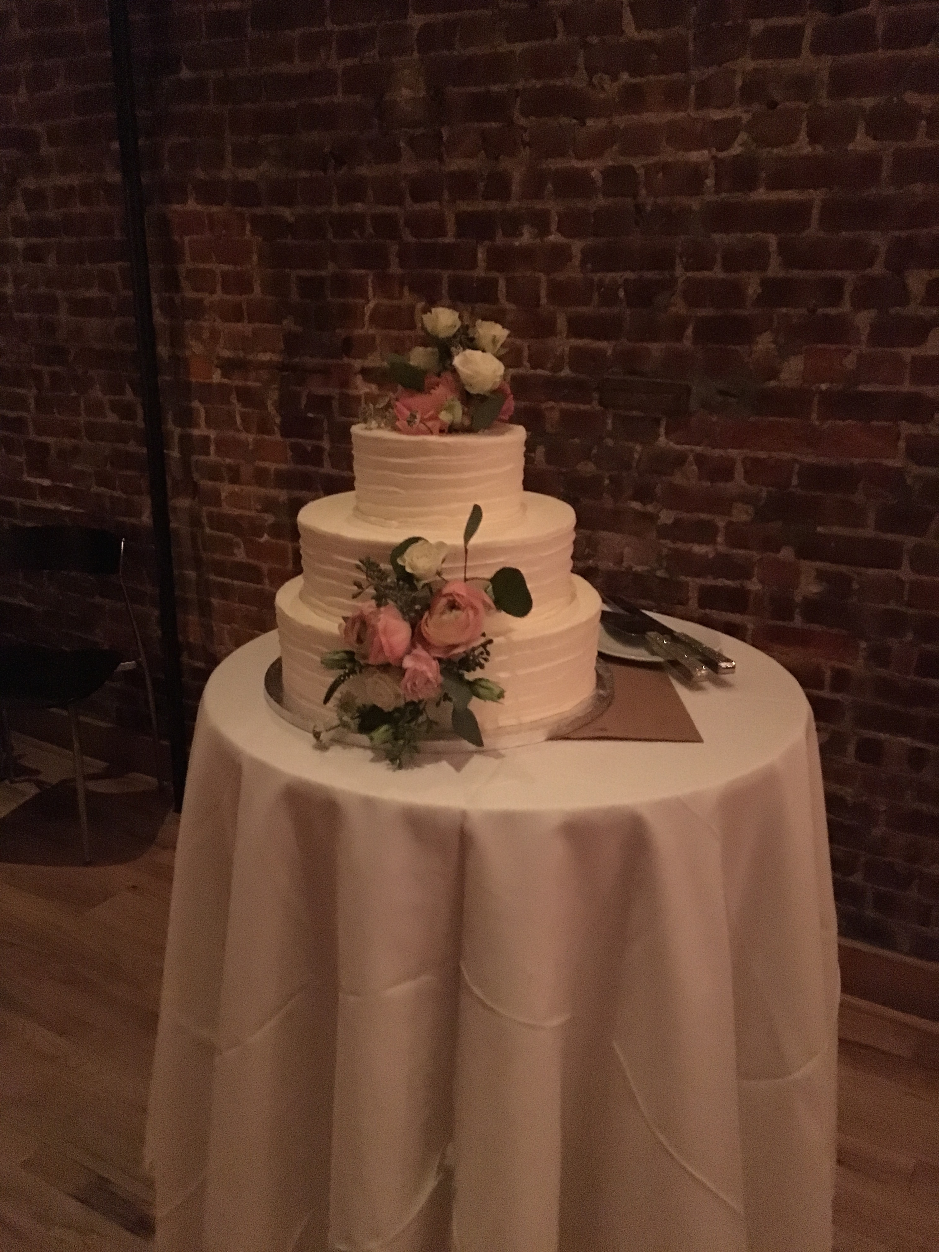 Host your intimate wedding at Stone Park Cafe.