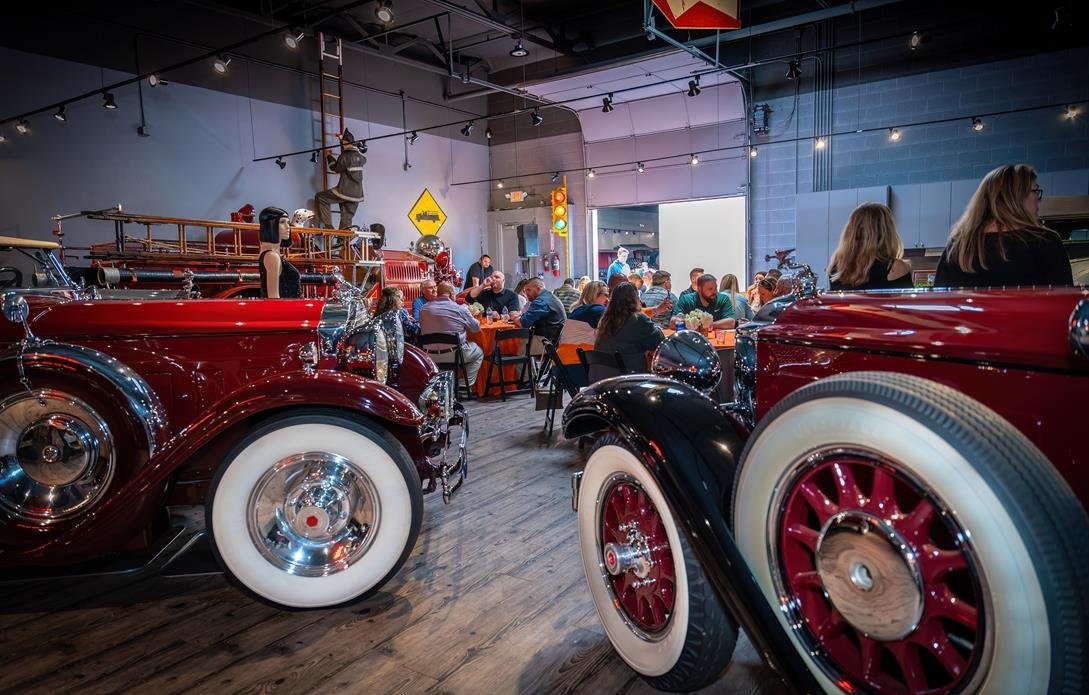 カーズ ポールバルデス Janet Cussler Car Collection by SPEV | Thunderbird Industrial